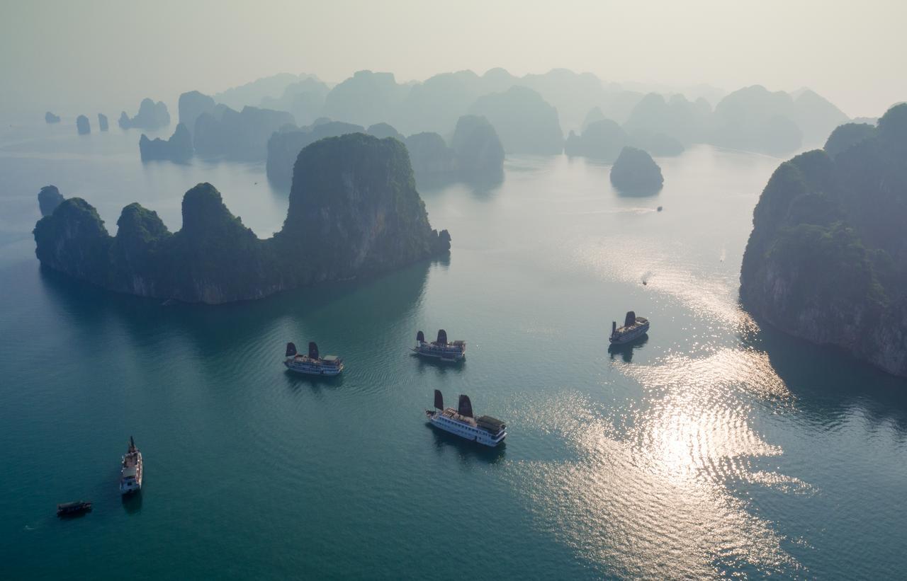 Garden Bay Legend Cruise Hotel Hạ Long-öböl Kültér fotó