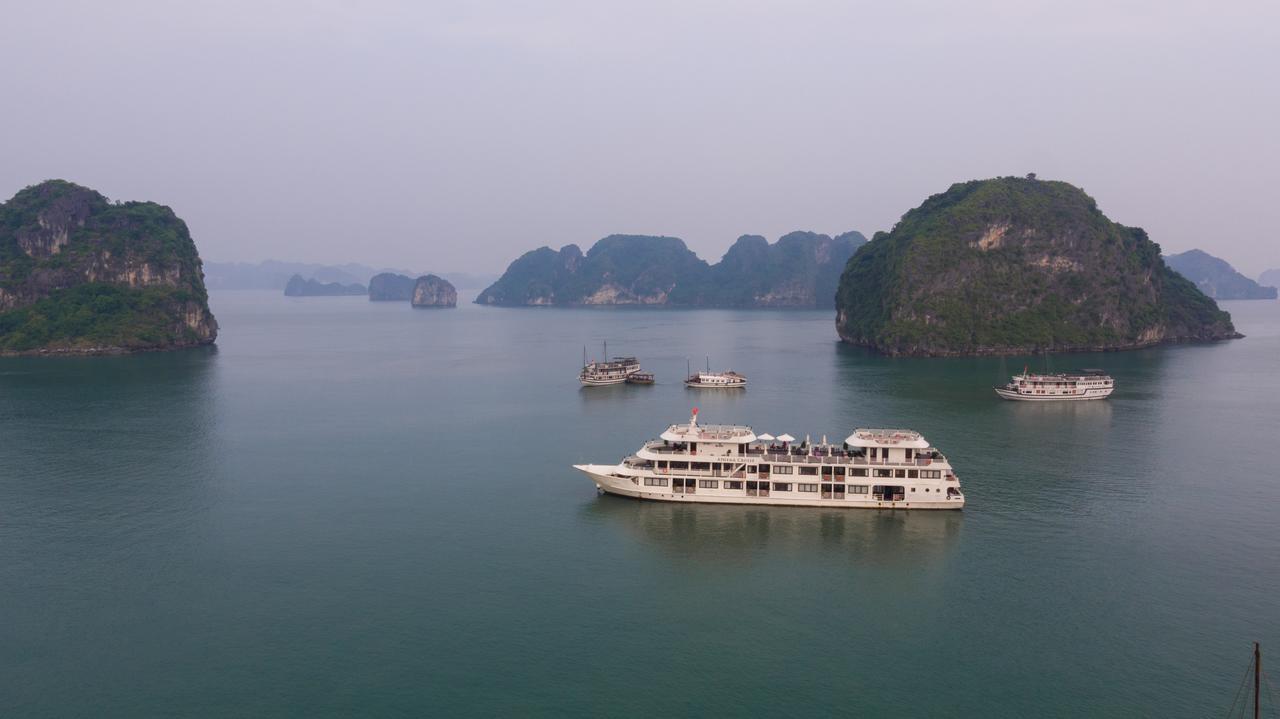 Garden Bay Legend Cruise Hotel Hạ Long-öböl Kültér fotó