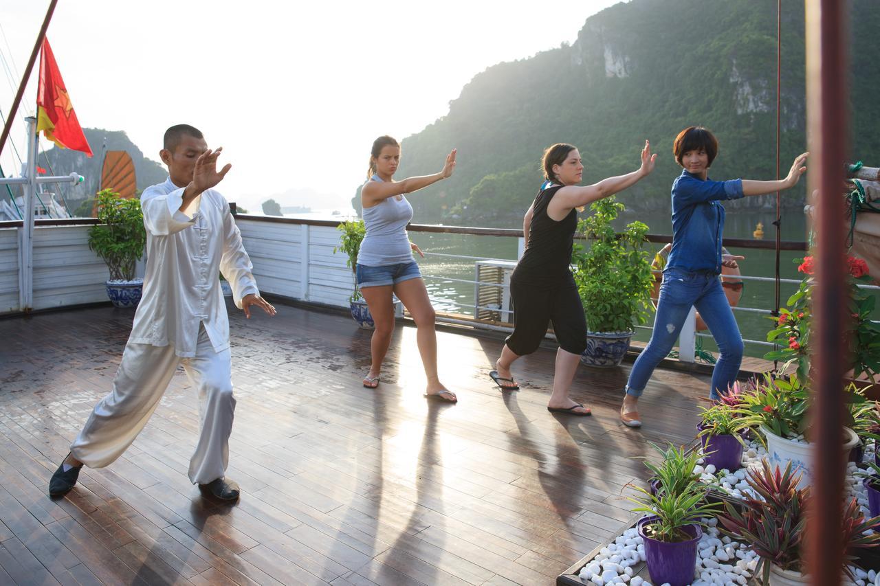 Garden Bay Legend Cruise Hotel Hạ Long-öböl Kültér fotó