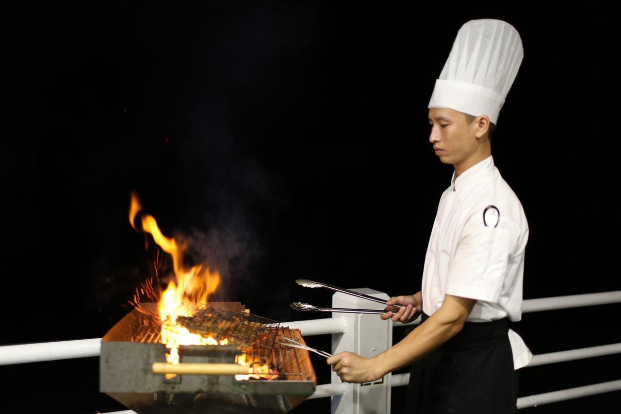 Garden Bay Legend Cruise Hotel Hạ Long-öböl Kültér fotó